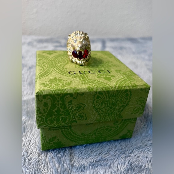 BRAND NEW Gucci Lion Head Gold Red Rhinestone Crystal Ring Size L - Picture 7 of 11